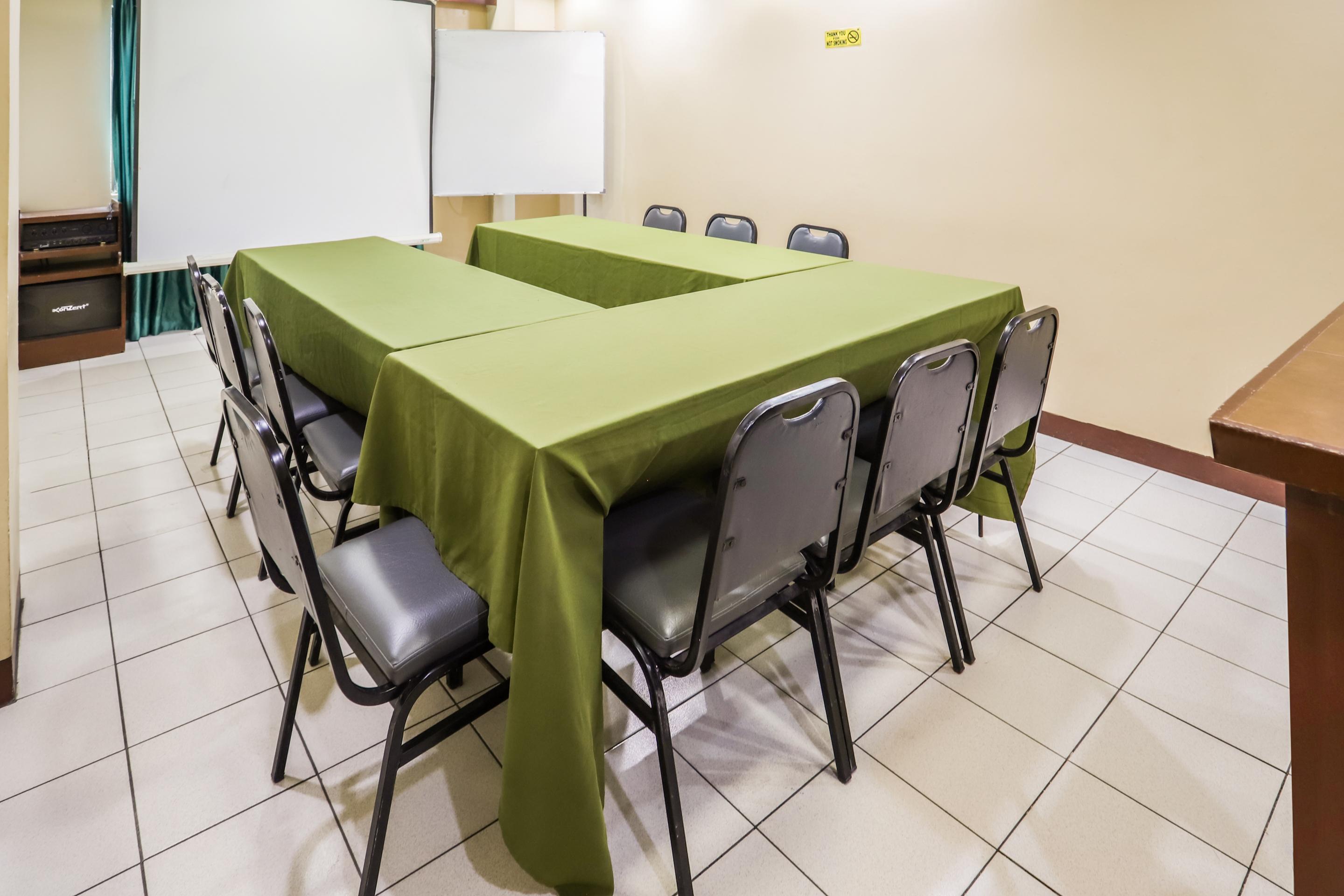 Oyo 210 Apple Tree Suites Cebu Екстериор снимка