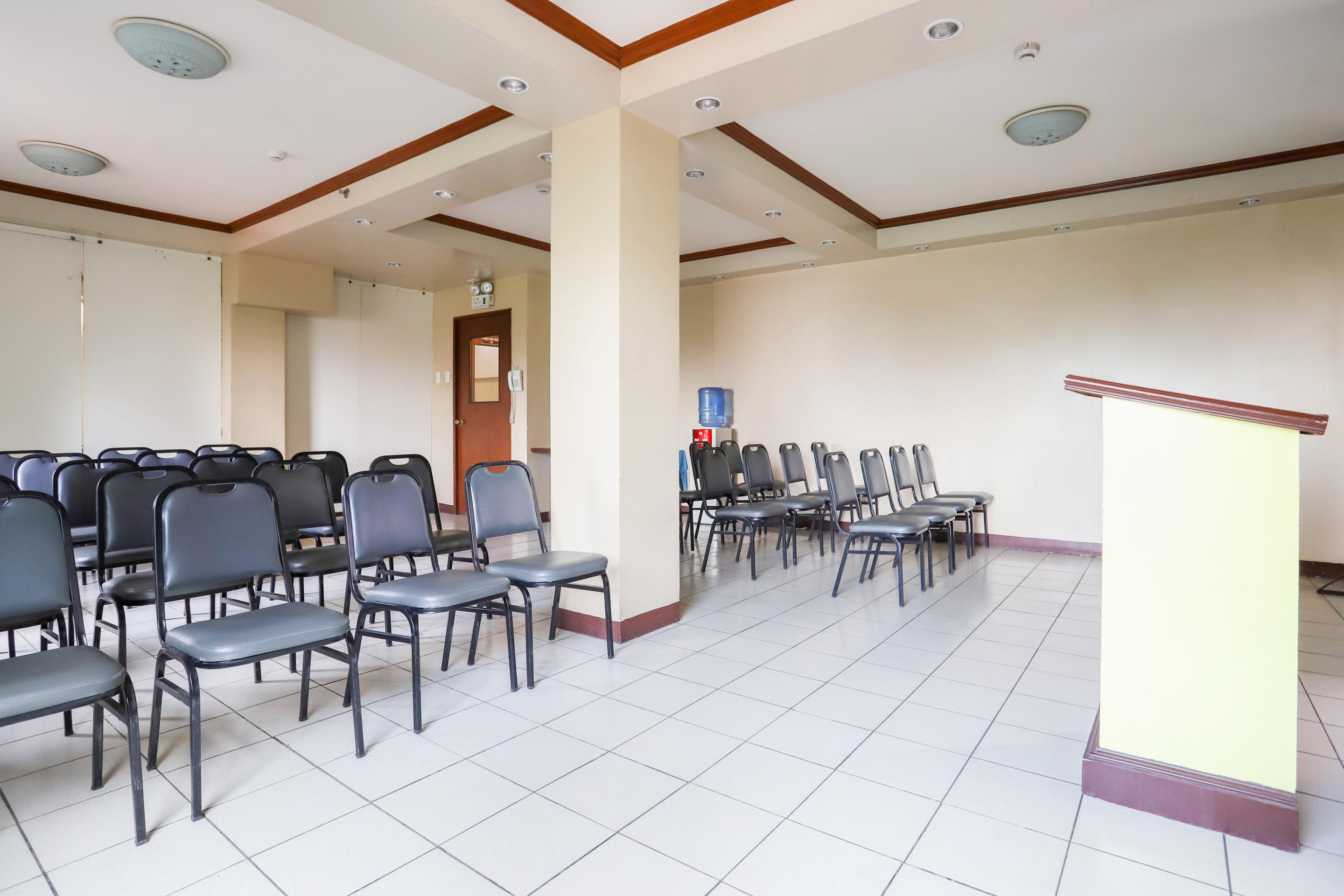 Oyo 210 Apple Tree Suites Cebu Екстериор снимка