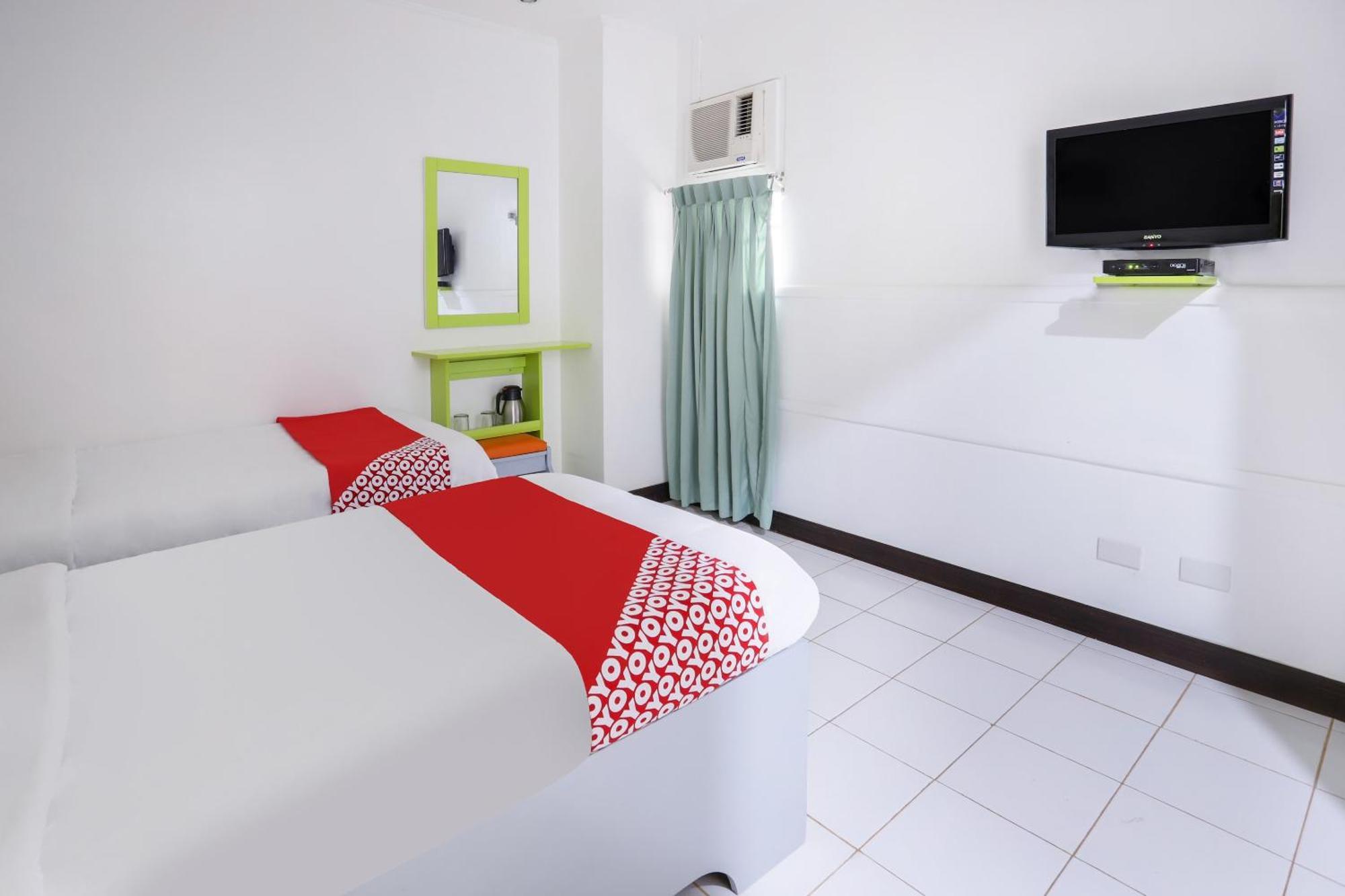 Oyo 210 Apple Tree Suites Cebu Екстериор снимка