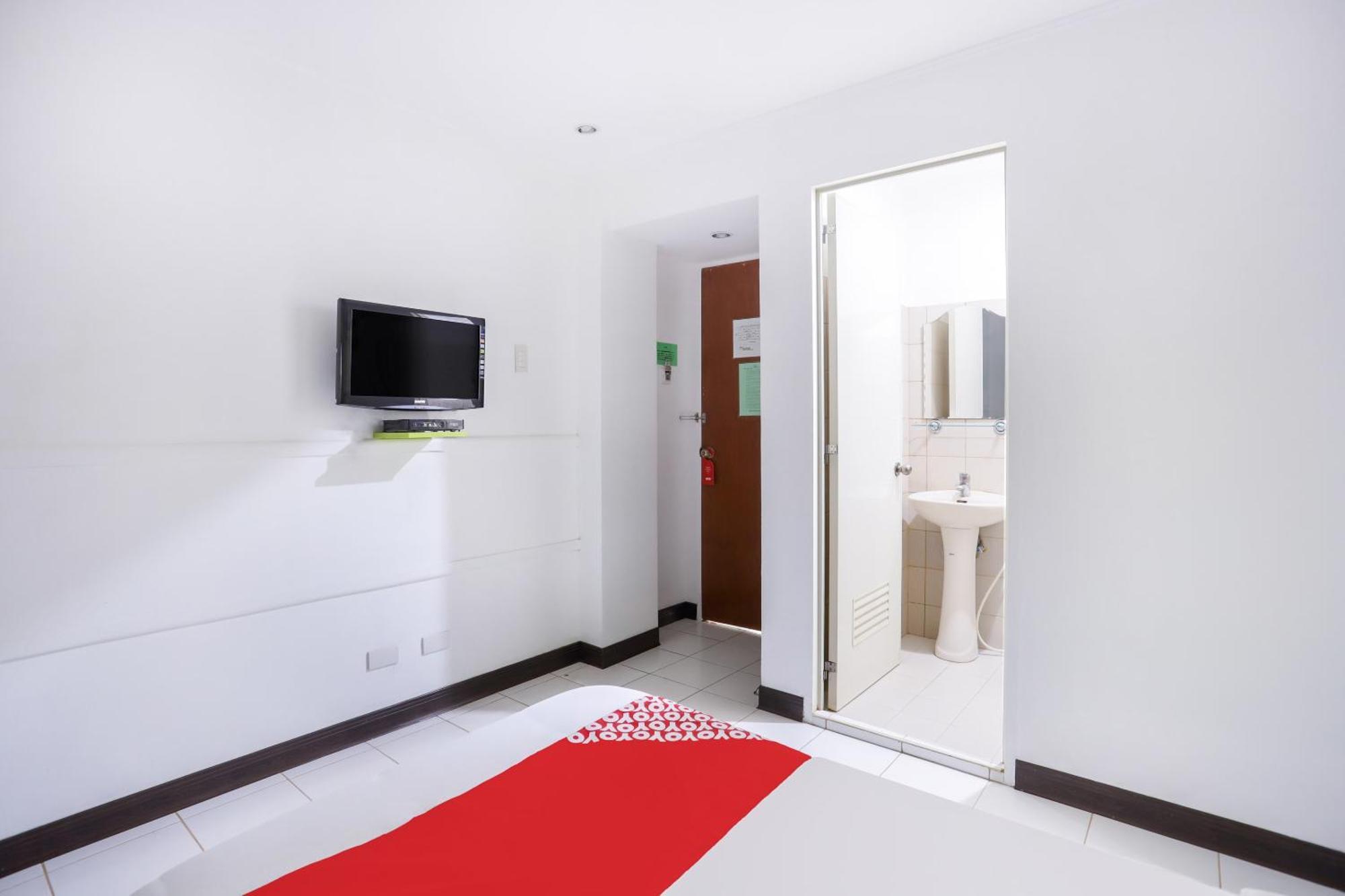 Oyo 210 Apple Tree Suites Cebu Екстериор снимка