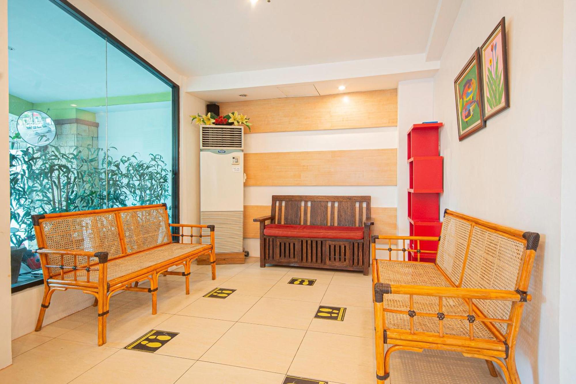 Oyo 210 Apple Tree Suites Cebu Екстериор снимка